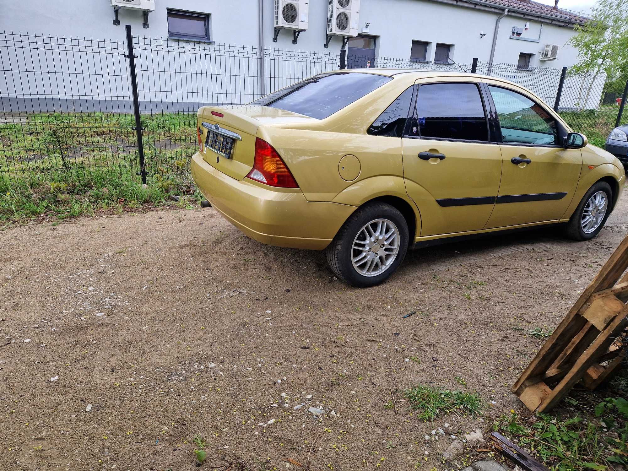 Ford focus ghia 1.8 benzynka