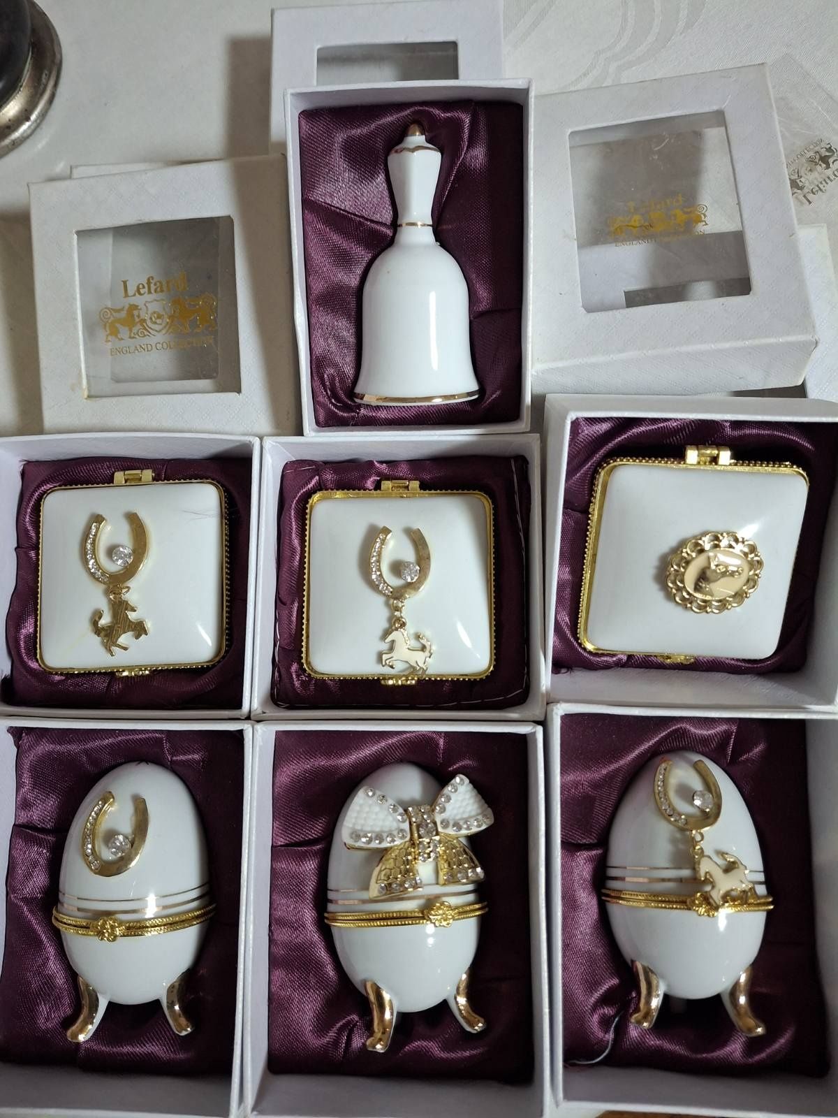 Яйця фаберже різного кольору