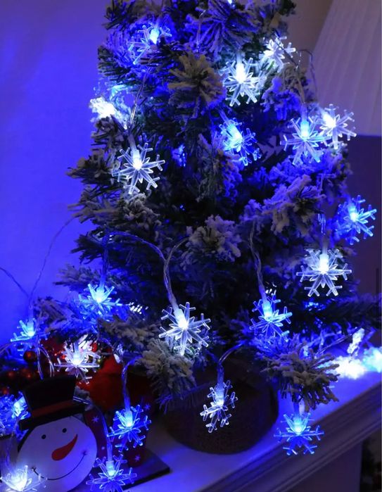 Światełka lampki śnieżynki dekoracja girlanda świąteczna niebieskie