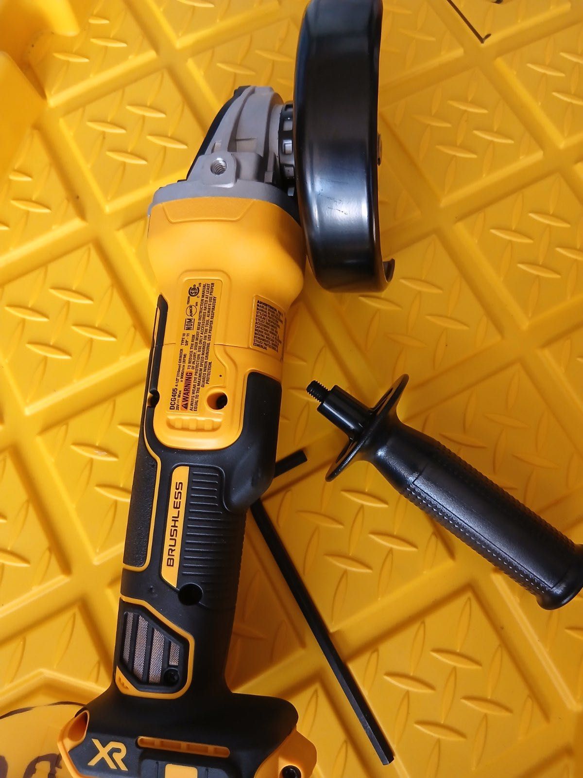 DeWALT 20V MAX XR DCG405N шліфмашина