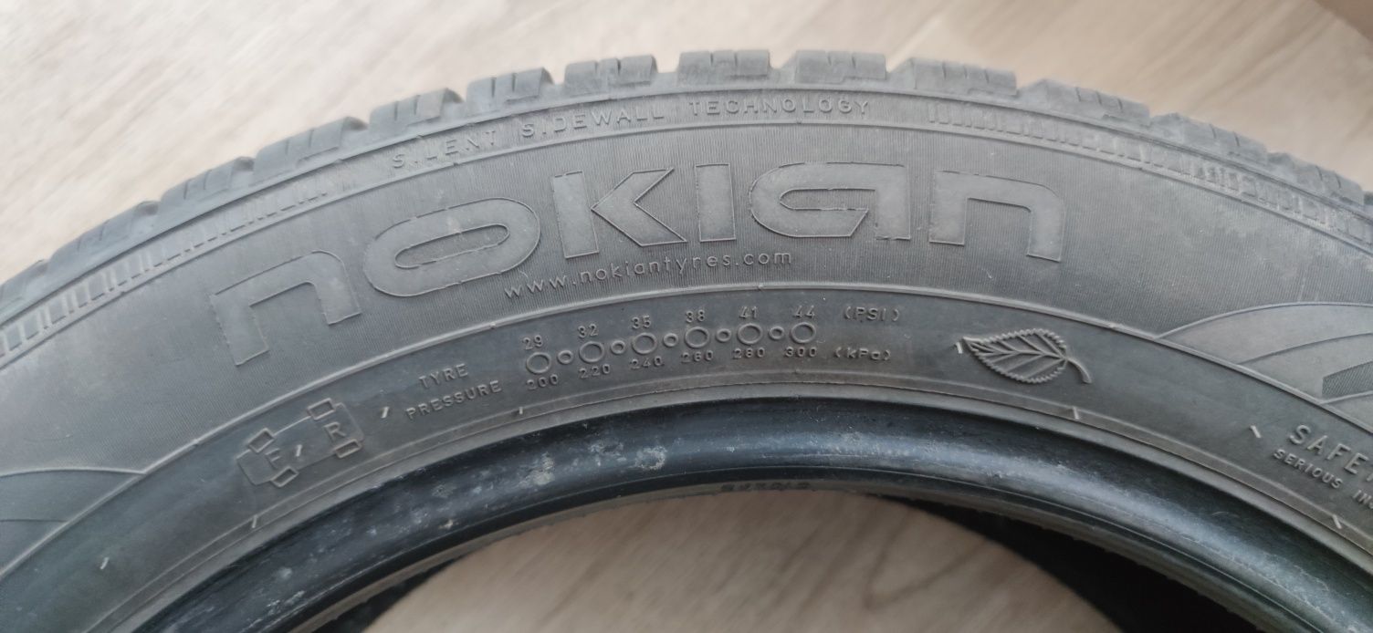 Komplet opon Nokian (całoroczne) 205/55 R16 94V XL