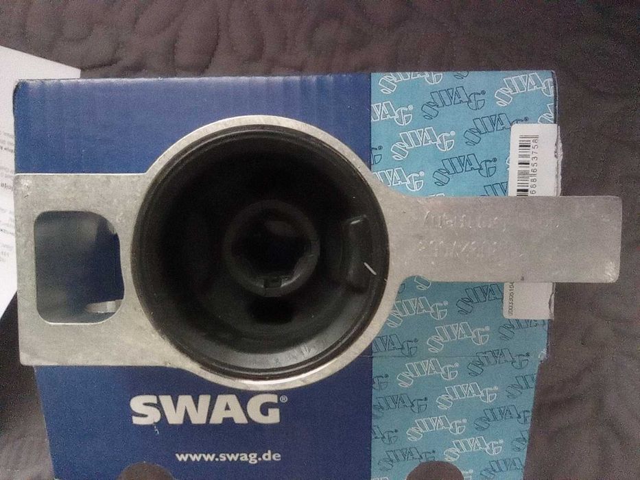 2x Tuleje wahacza SWAG PRZÓD L+P do AUDI, SEAT, SKODA, VW A3, A3 8P