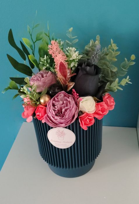 Duży Flower Box w doniczce.