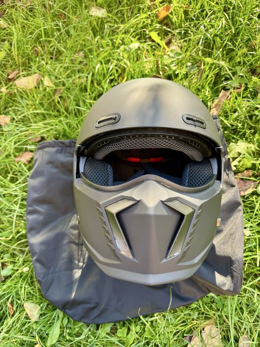 Шолом, шлем scorpion