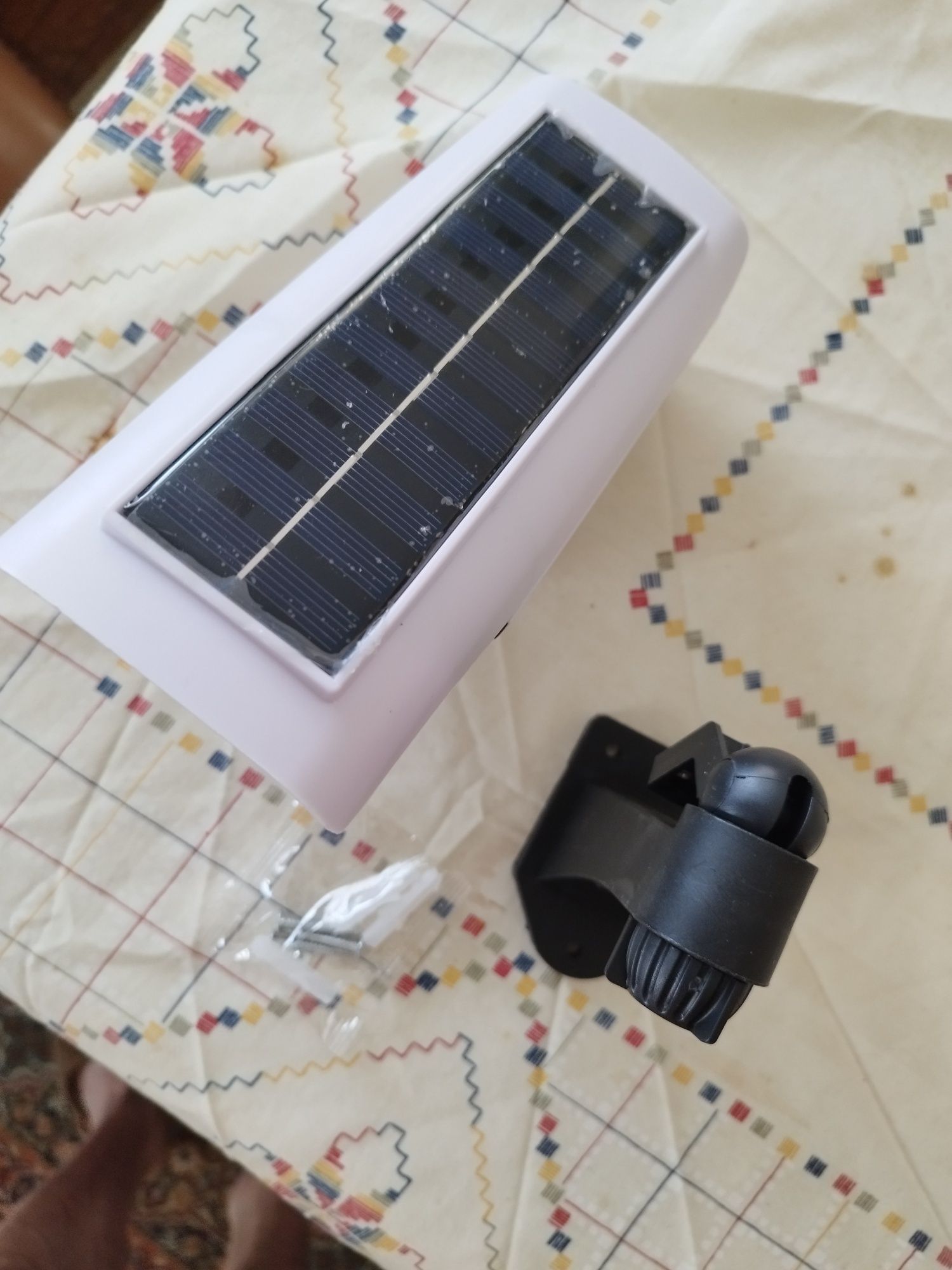 Luz vigilância solar 11 euros
