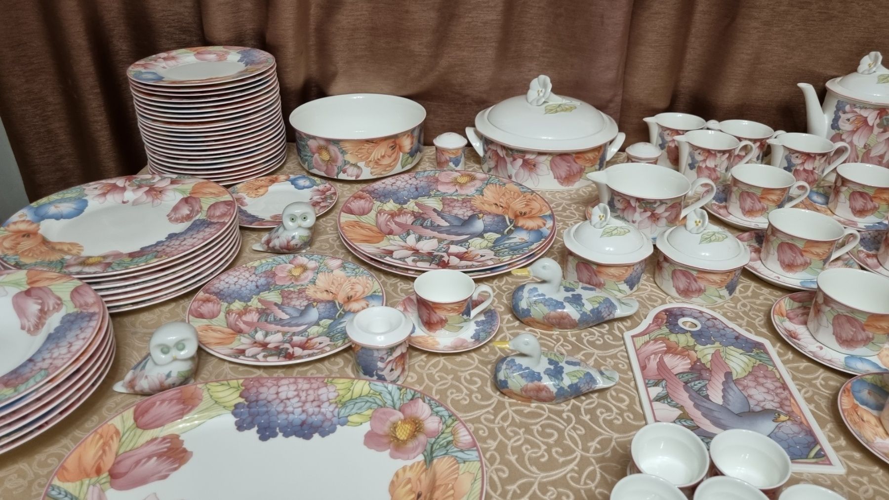 Дуже яскравий та досить рідкісний сервіз Villeroy&Boch Corolla. Поштуч