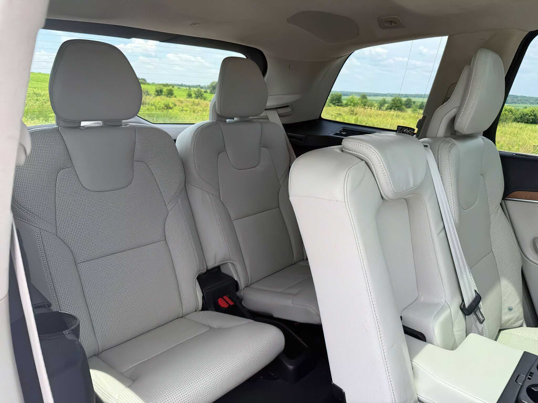 Volvo XC90   2020