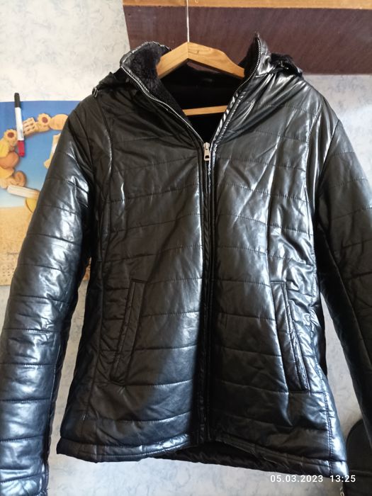 Продам чоловічу шкіряну куртку
