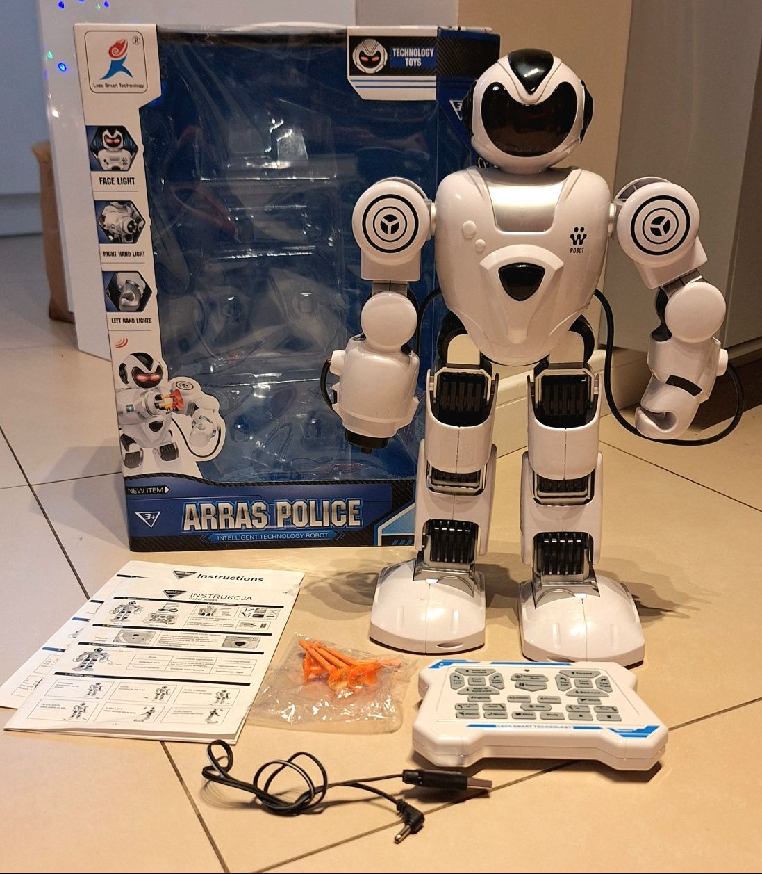 Robot zdalnie sterowany policjant cyborg Arras Police W-wa