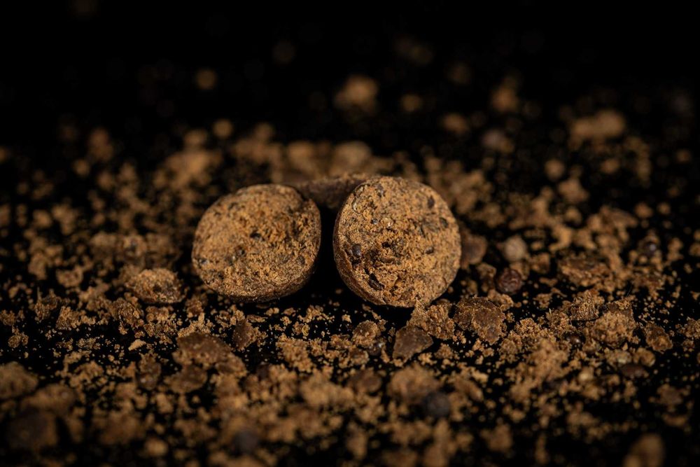 Kulki Dynamite Baits Peppered SQUID 1,8kg 20mm nowość