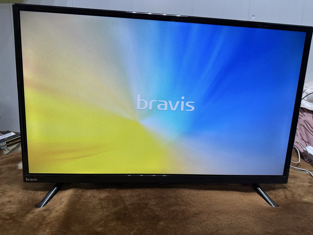 Телевізор Bravis LED-22E6000 + T2