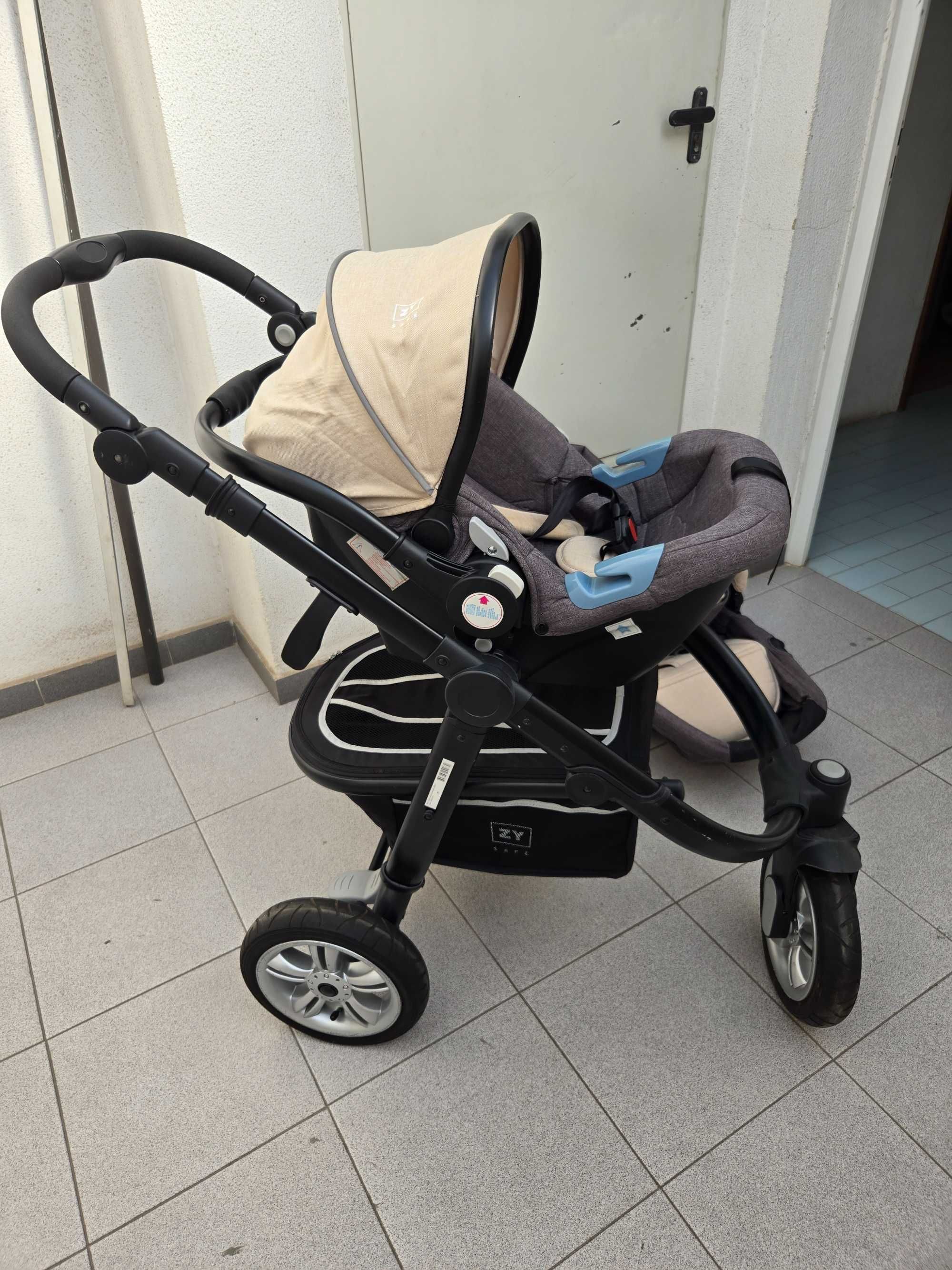Carrinho de passeio trio.