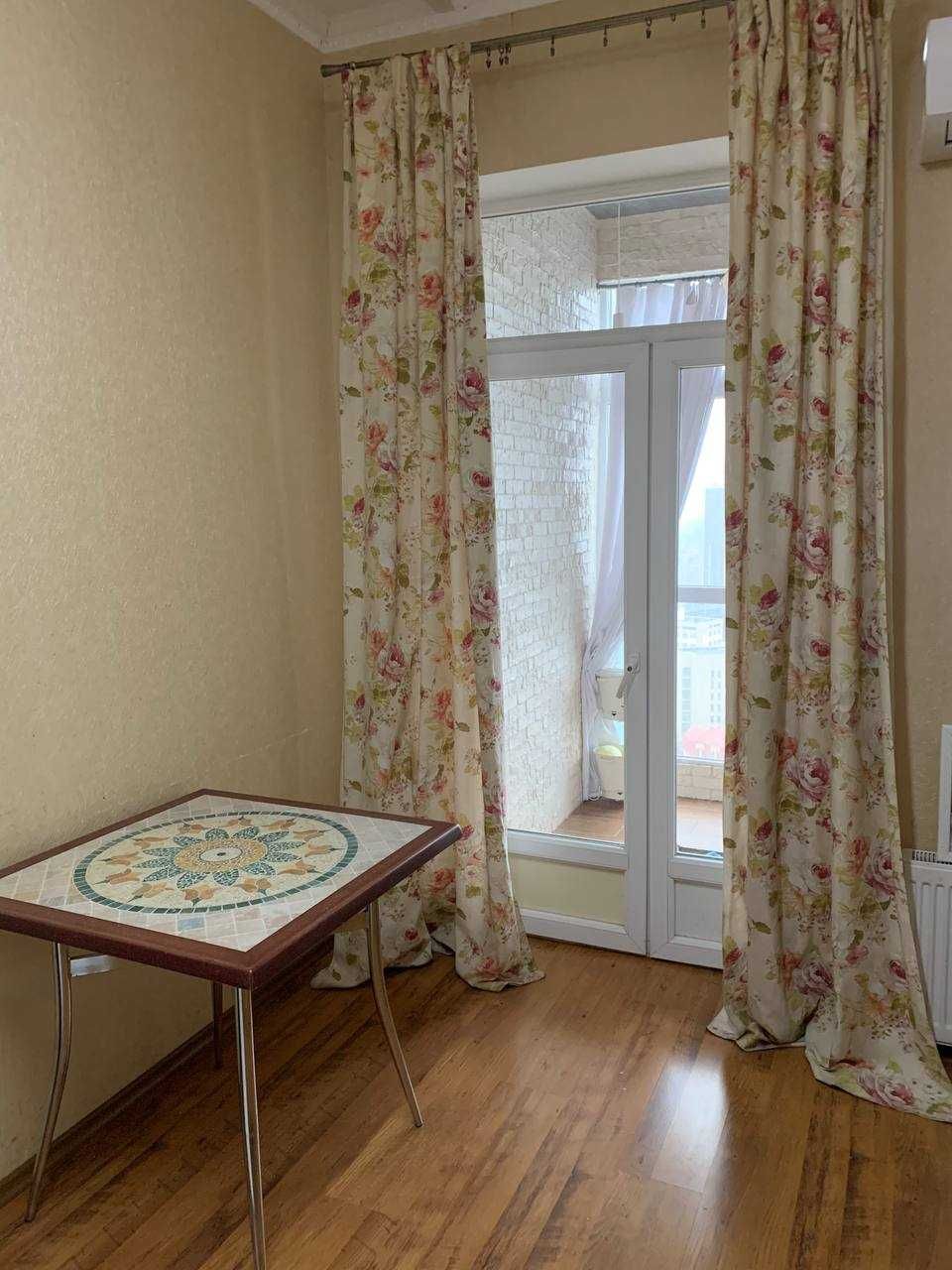 Продаж 3к квартири 102 кв. м на просп Лобановського ЖК Александровский