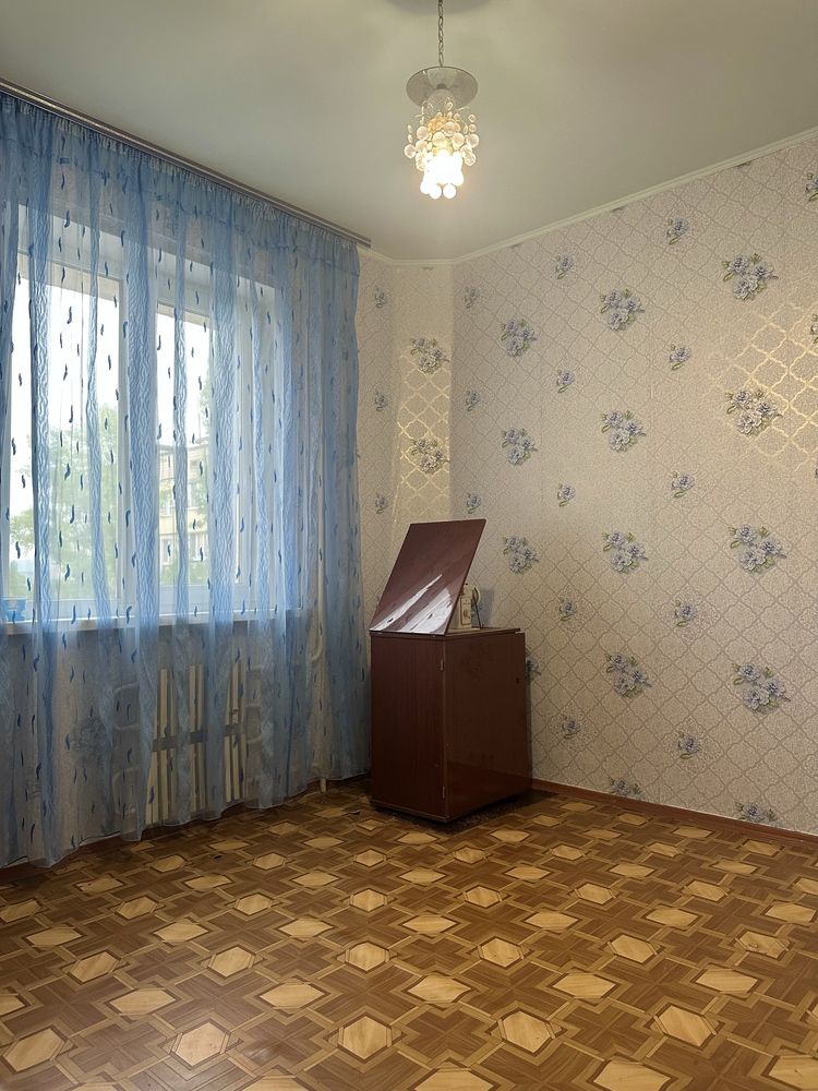3-х комн улучш планир «ост 8 горбольница», Чарівна, 23