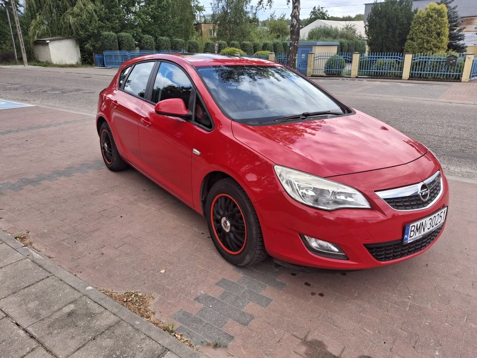 Opel Astra J benzyna mogę zamienic motor