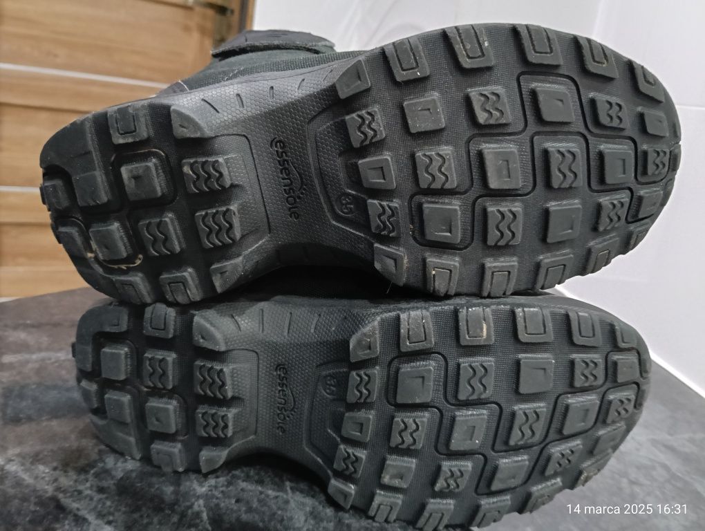 Buty zimowe śniegowce Quechua, rozm. 35