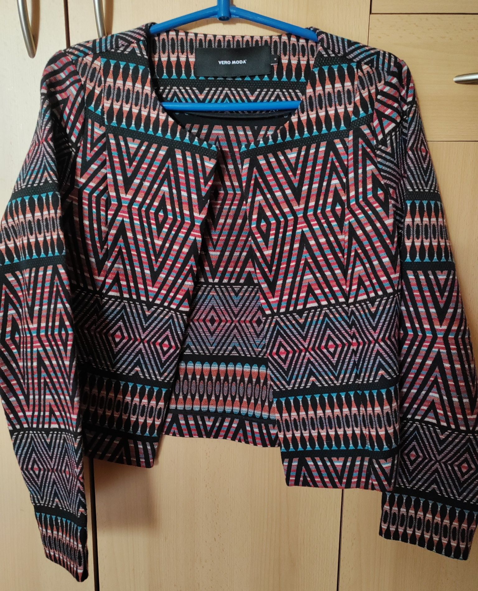 Żakiet w kolorowe wzory r. 38"Vero Moda" nowy.