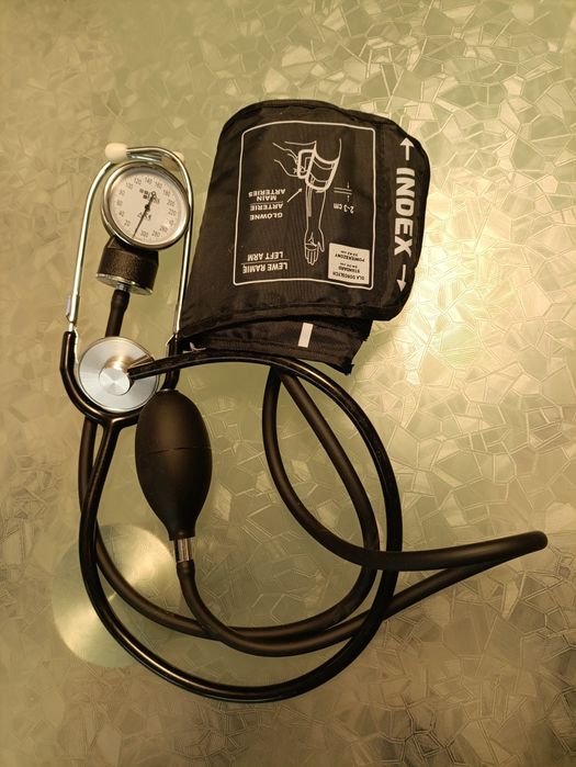 Ciśnieniomierz naramienny