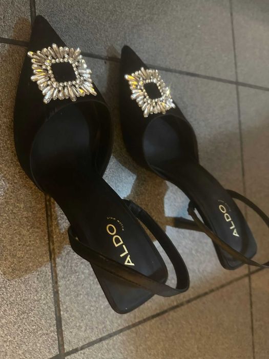 Sapatos de salto alto da Aldo