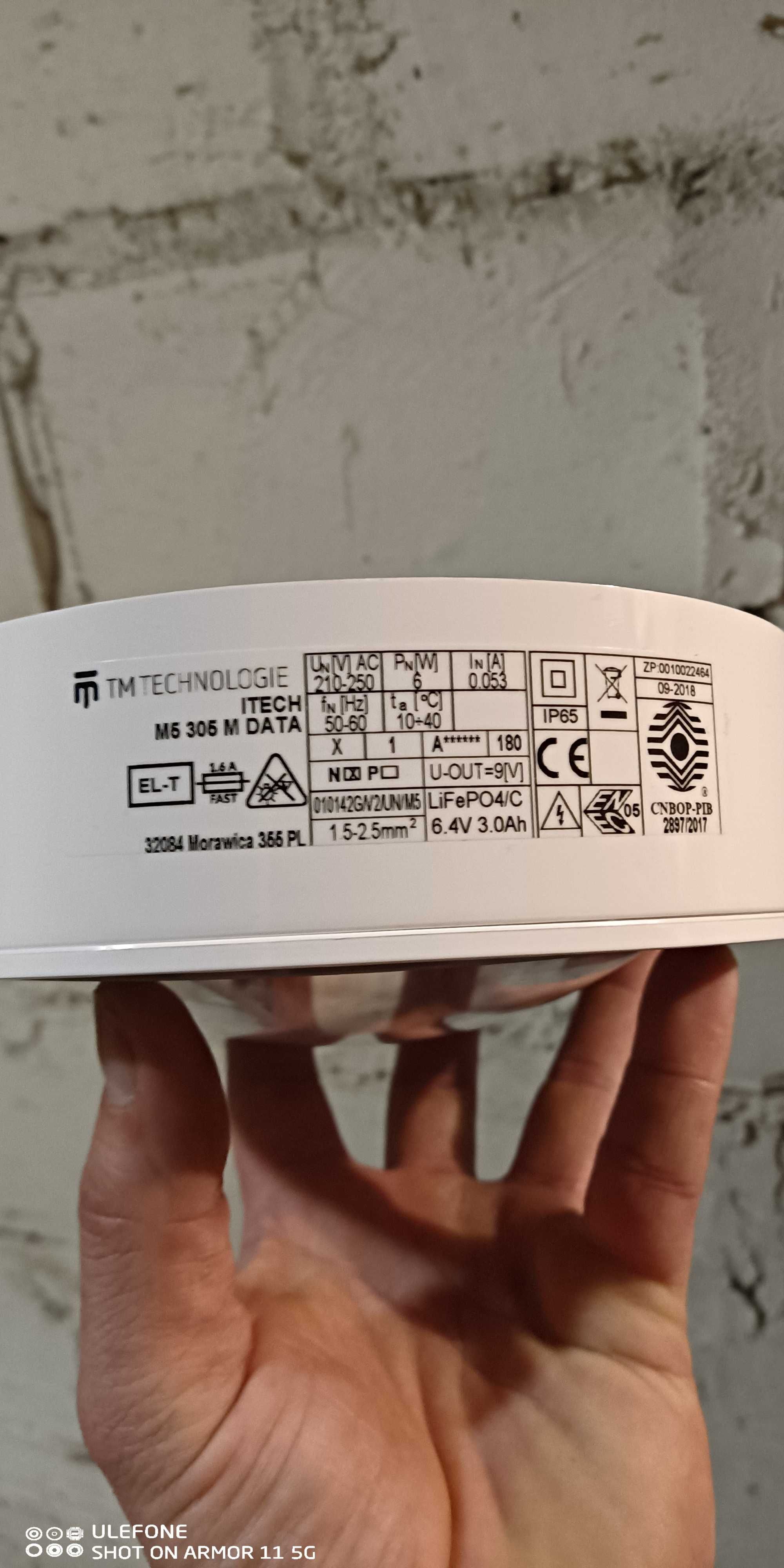 Lampa awaryjnego oświetlenia