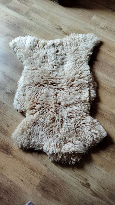 Skóra na podłogę wełna owcza