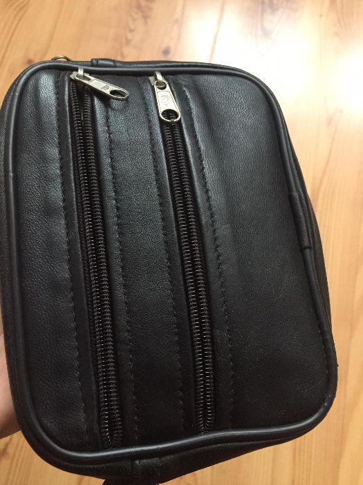 Poręczna i elegancka męska skórzana torebeczka