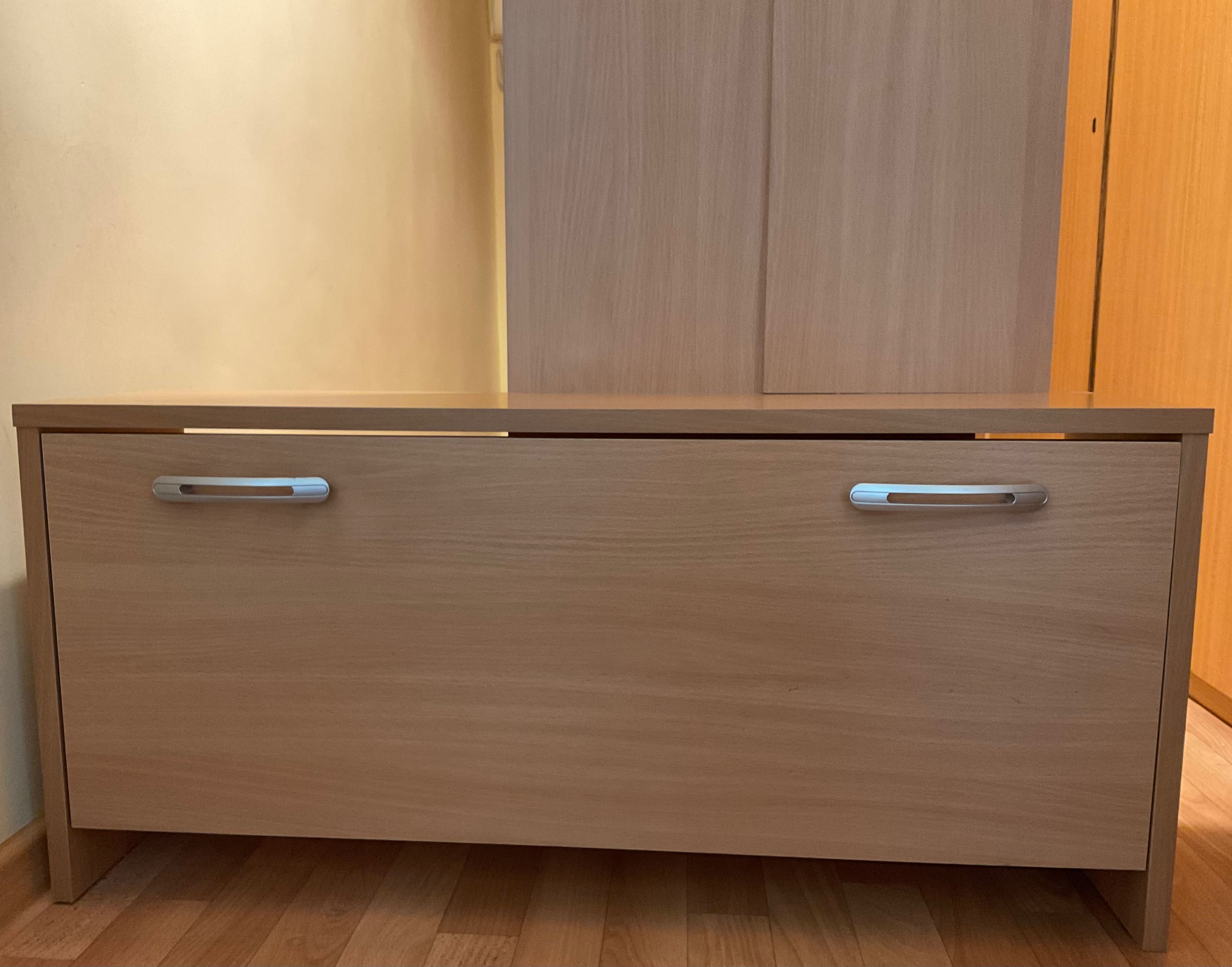 Wieszak do przedpokoju z szafką na buty