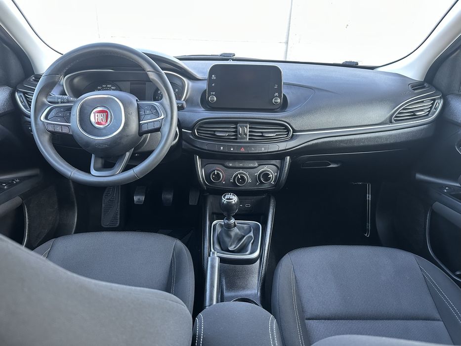 Fiat Tipo 1.4i Mirror 2019r 114000km przebiegu.