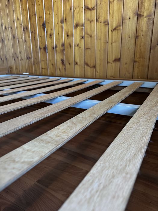 Cama individual em pinho