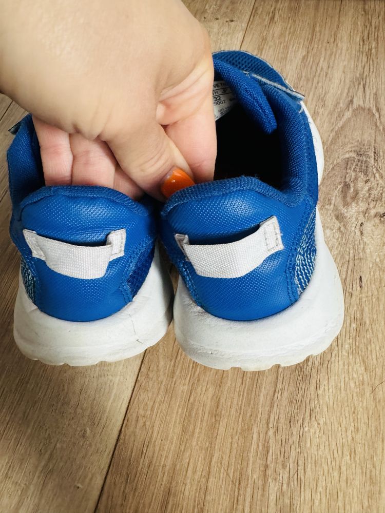 Buty Adidas Tensaur niebieskie 32 rzepy chłopięce