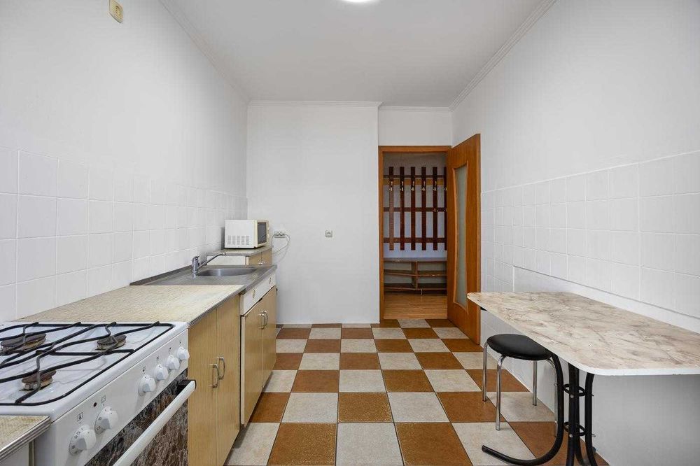 Продаж, 3 кімнатна, чешка, вул. Б Хмельницького