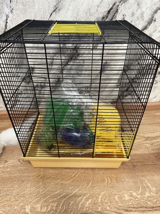 Клетка для хомяка с домиком, трубой, барабаном, б/у