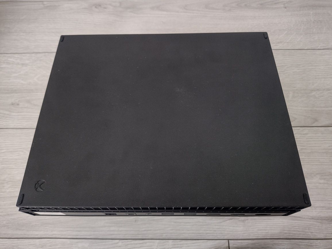 Microsoft xBox One x 1тб 4k model 1787 приставка консоль series