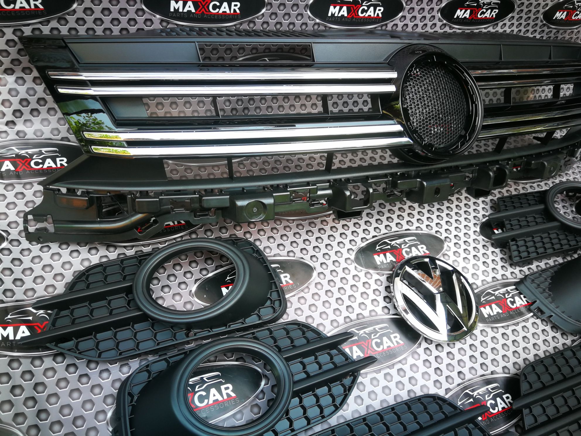 VW Tiguan 2011 2016 Решітка накладка Заглушка Решетка в бампер значок