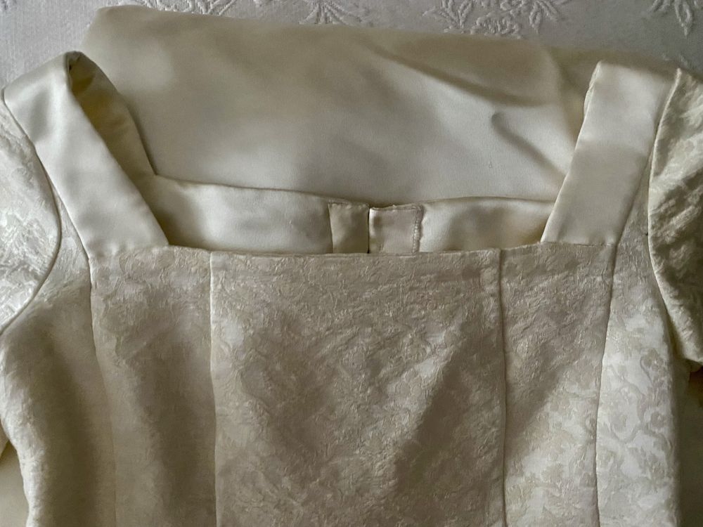 Vestido de noiva em seda e seda lavrada