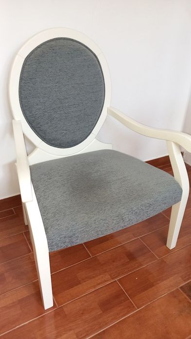Cadeira/ Cadeirão
