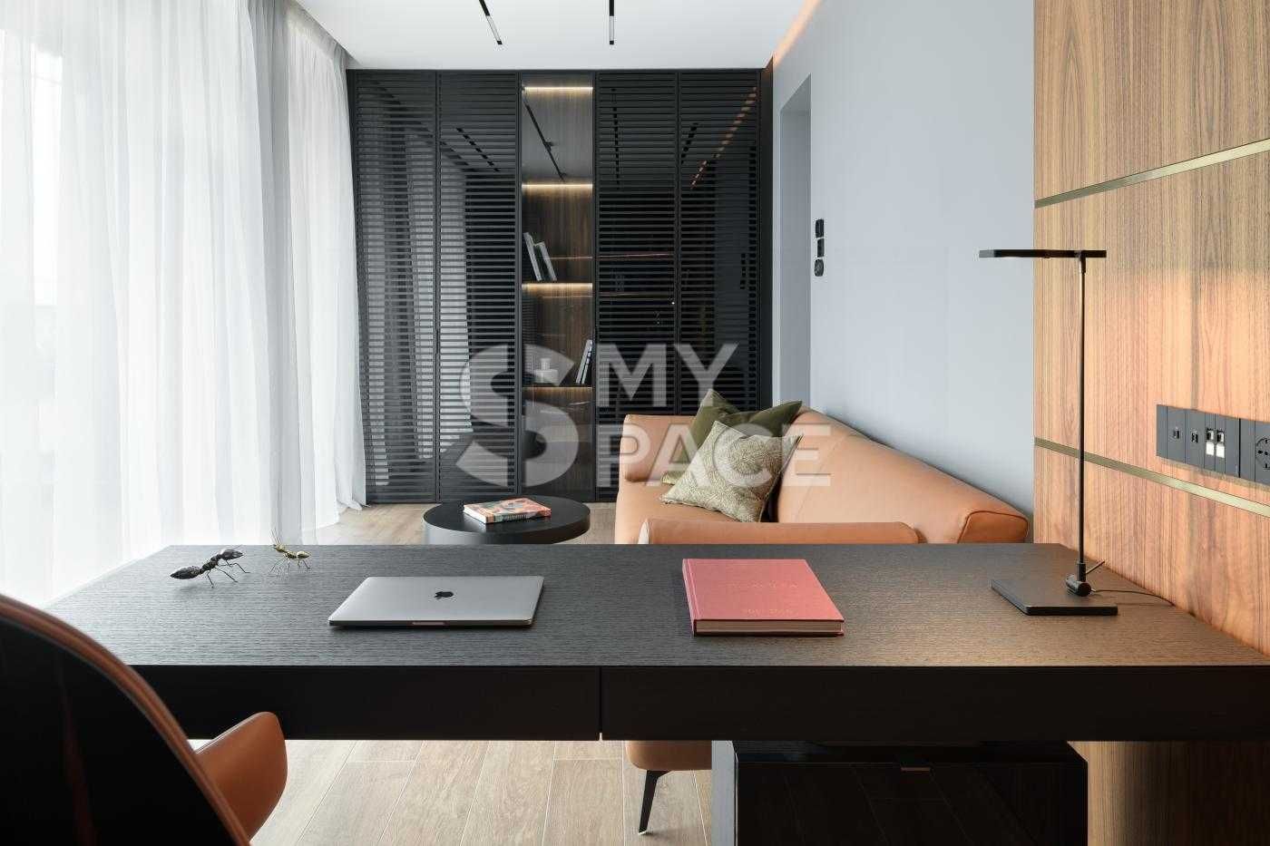Продам сучасний будинок(450м2)з авторським новим ремонтом в Стоянке