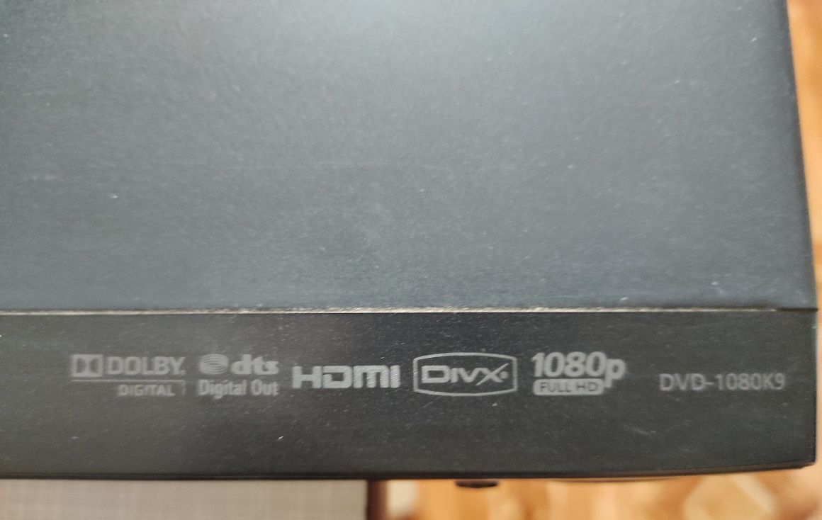 Продам DVD-плеер Samsung 1080K9