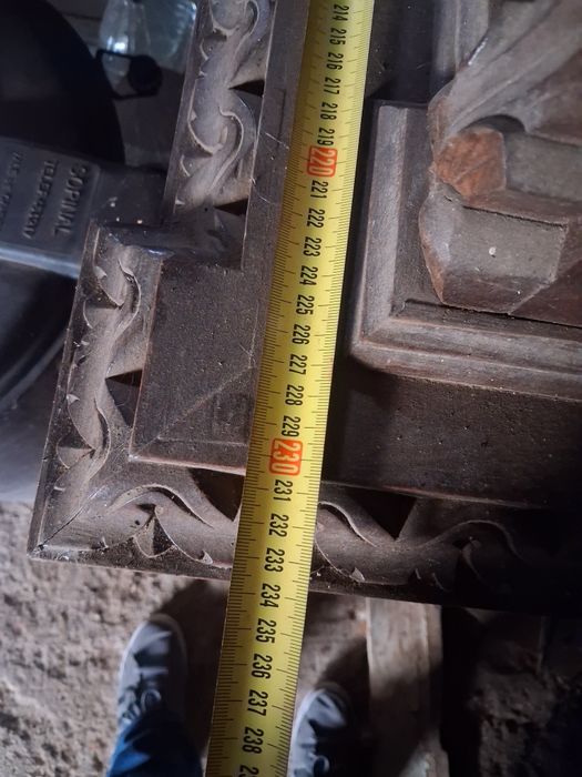 Móvel antigo em bom estado