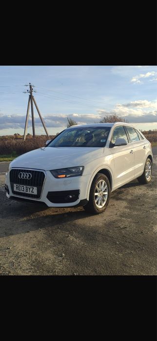 Продам Audi Q3.