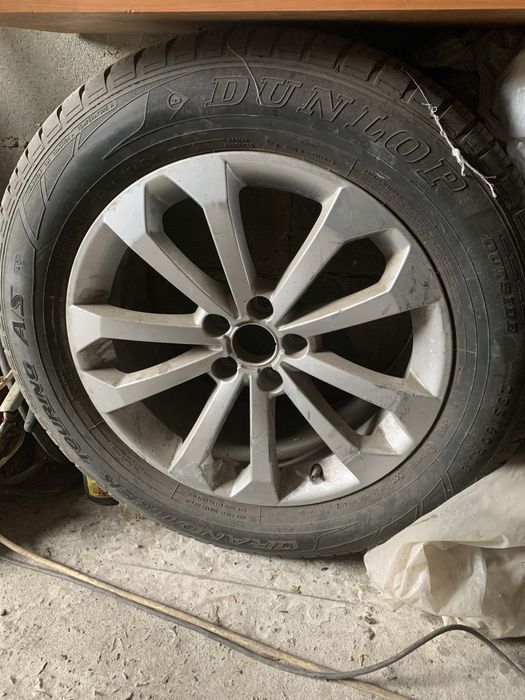 Диски з покришками 2 шт. На Ауді Q5