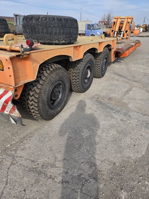 Продам низькорамний трал для перевезення спецтехніки