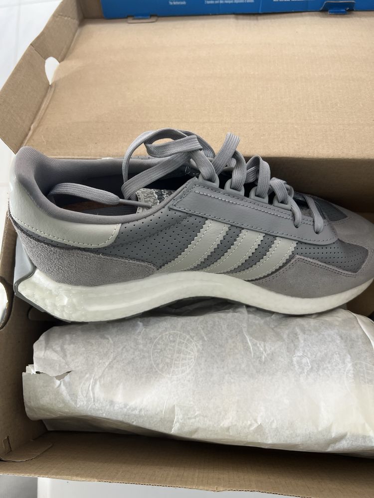 Ténis Adidas Retropy Cinza, 44