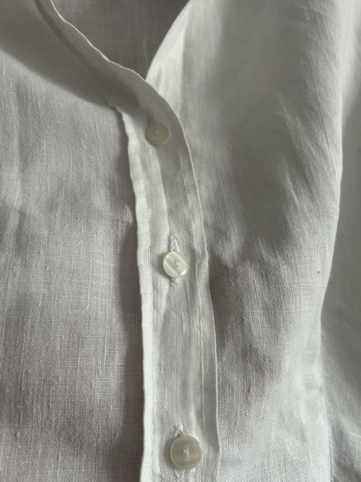 Біла жіноча сорочка льняна