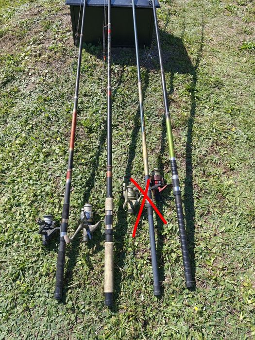 Zestaw 3 wędek z kołowrotkami najdłuższa 4,50m, plus 1 kołowrotek