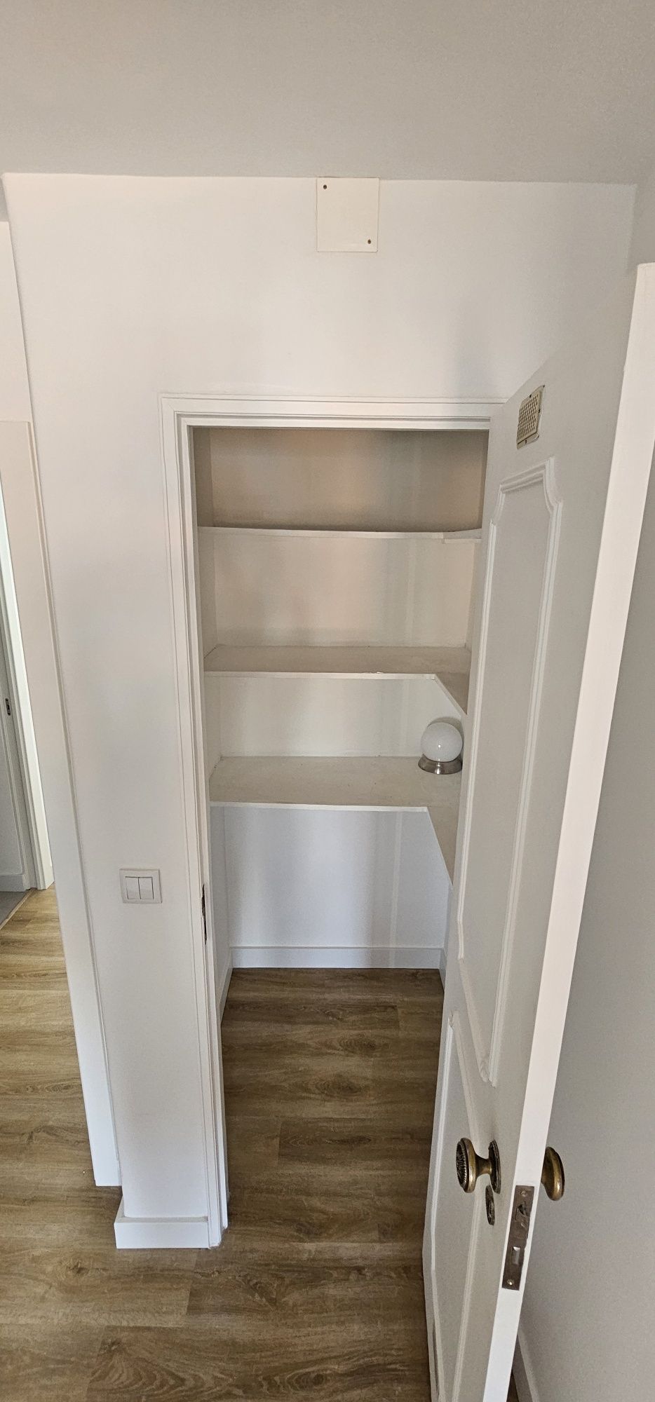 Alugo Quarto Solteiro ou Casal ou Amigos