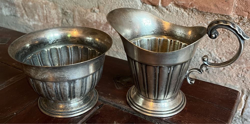 Śliczny posrebrzany zestaw - cukiernica i mlecznik