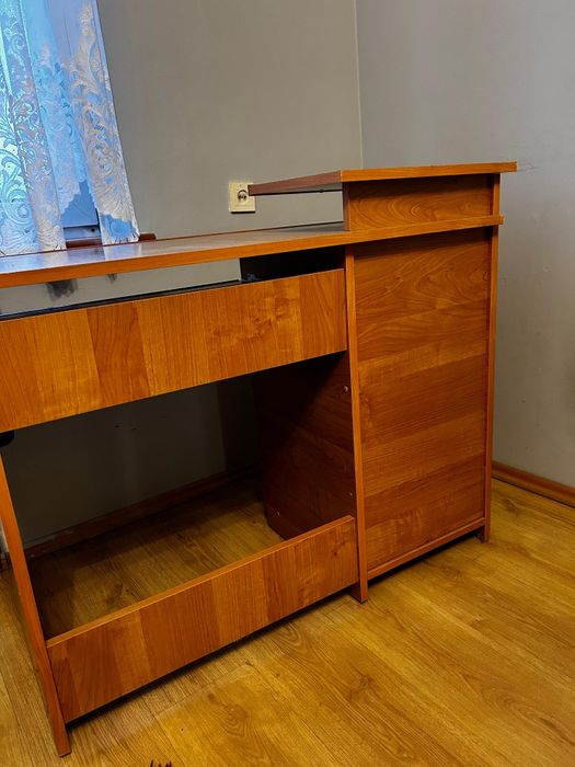BIURKO brązowe lakierowane