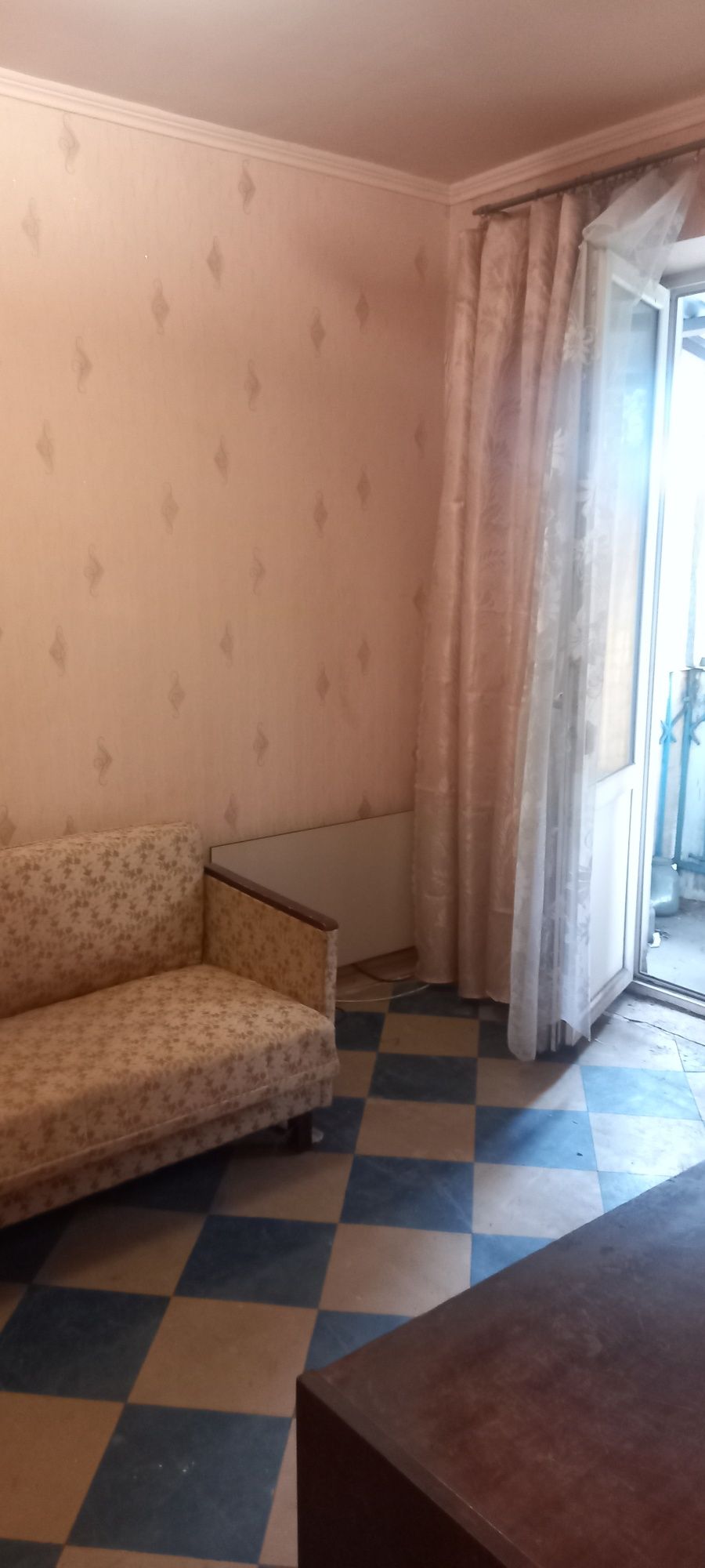 Продам 2ух.к.кв.3/3  р-н Автовокзала АО Эл.,МПО, Брон.дверь.