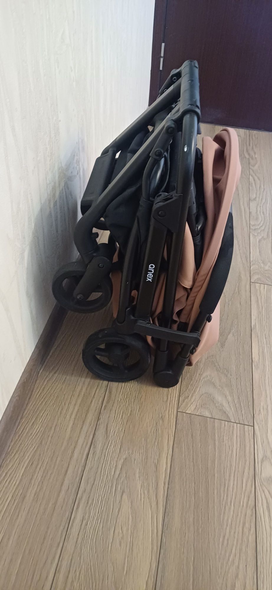 Продам детскую коляску ANEX AIR-Z